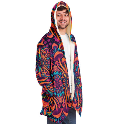 Magic Mushroom Micro-Fleece Cloak – Enchanting Psychedelic Hooded Blanket for Ultimate Comfort (AOP)